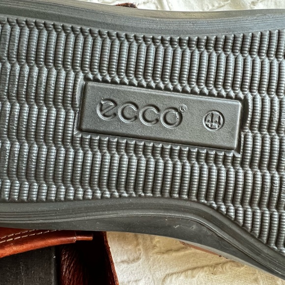 ECCO Leather Sandals. Velcro Enclosures - Picture 5 of 5